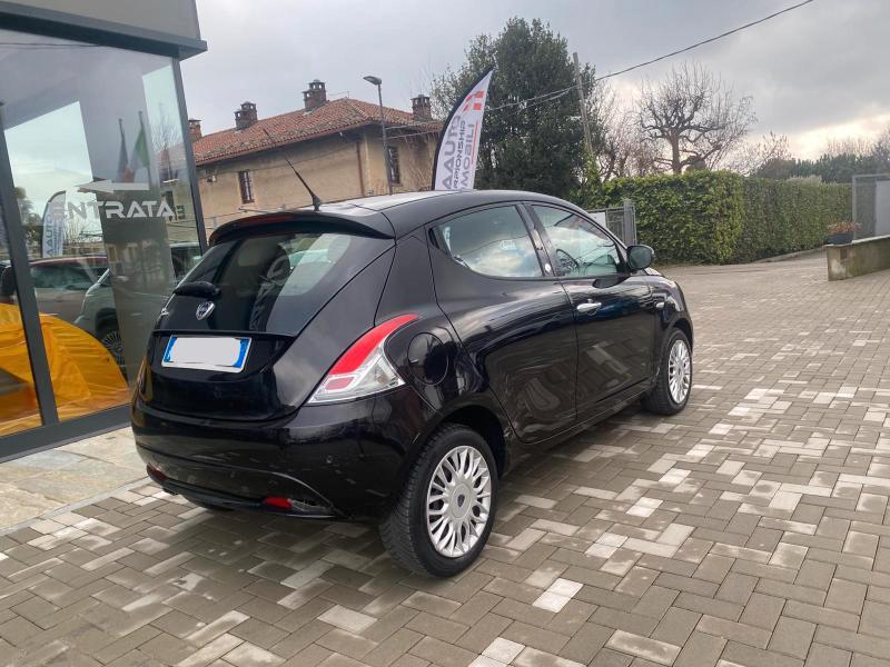 Lancia Ypsilon 5 Porte Ypsilon 1.2 Gold ecochic Gpl 69cv