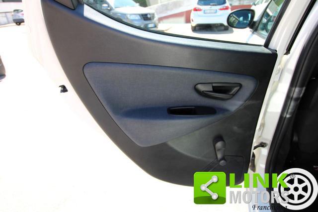 LANCIA Ypsilon 1.0 FireFly 5 porte S&S Hybrid Alberta Ferretti