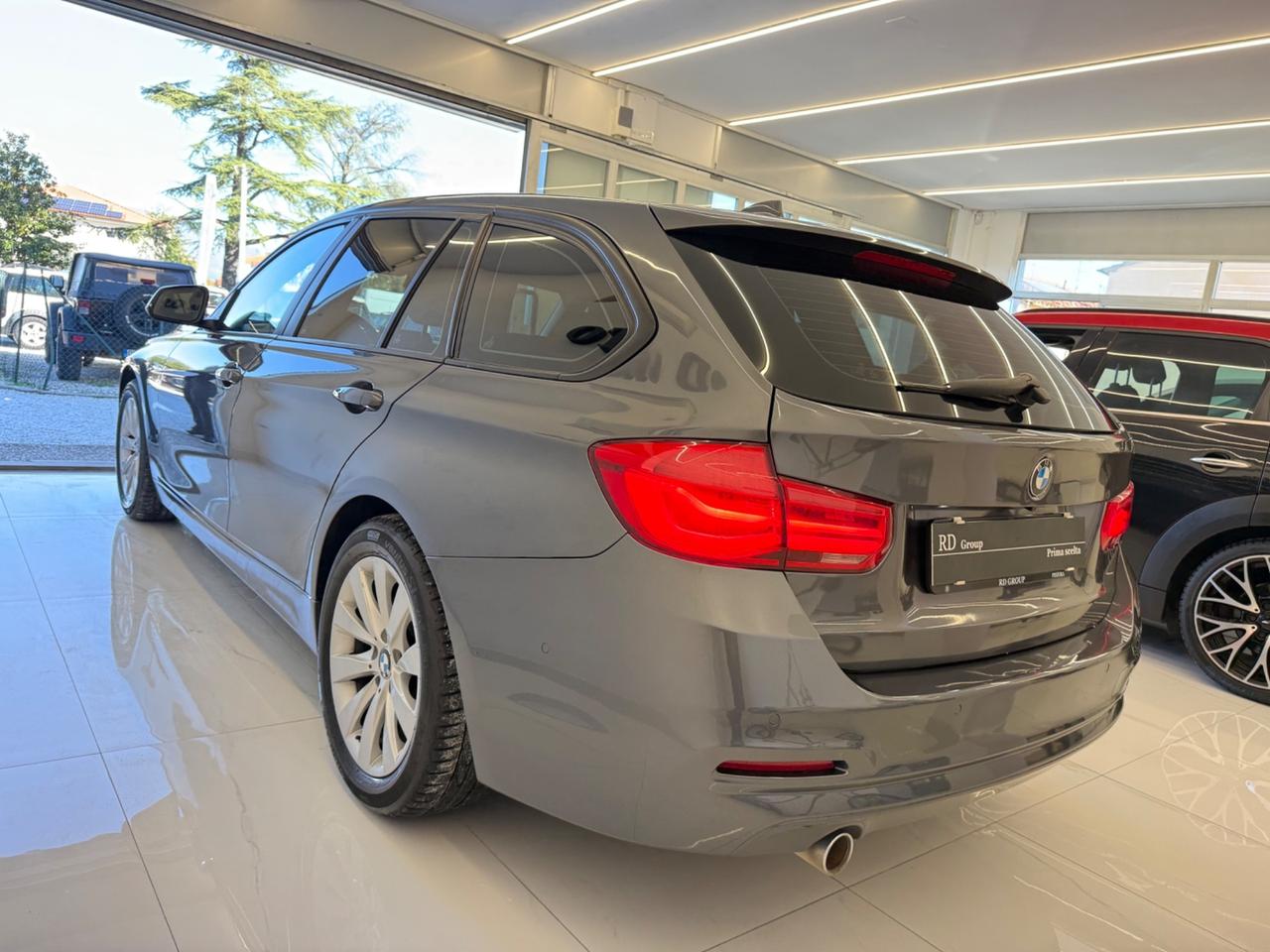 BMW 316d Touring Sport automatica okneopatentati