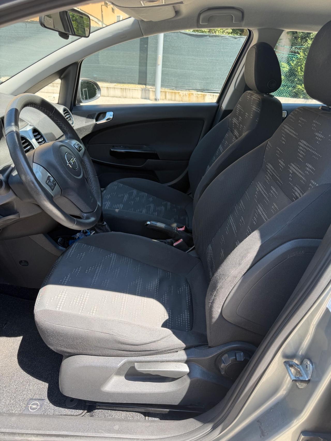 Opel Corsa 1.2 Gpl - NEOPATENTATI - 12 MESI DI GARANZIA -