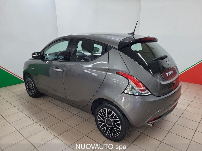 Lancia Ypsilon 1.0 FireFly 5 porte S&S Hybrid Platino