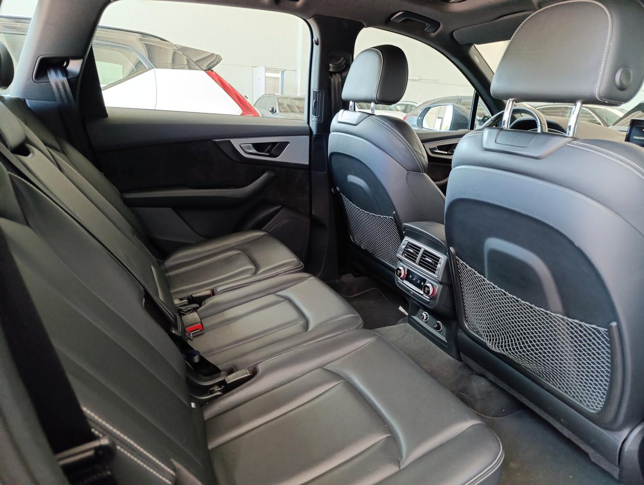 Audi Q7 3.0 tdi ultra Business Plus quattro tiptronic