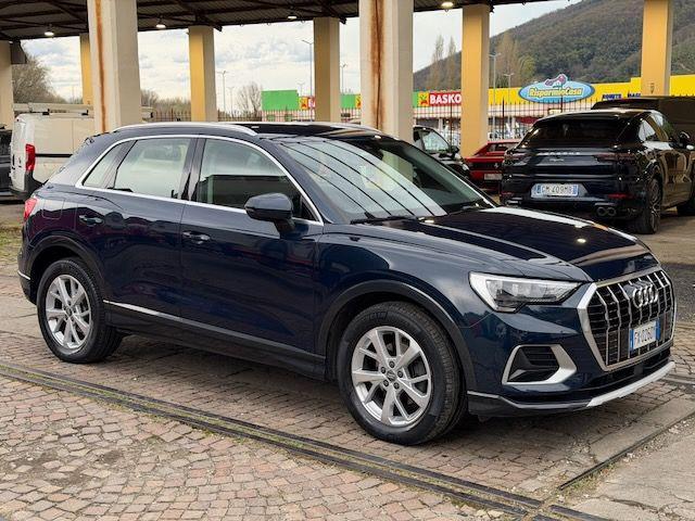 AUDI Q3 2.0 TDI 150 CV Business
