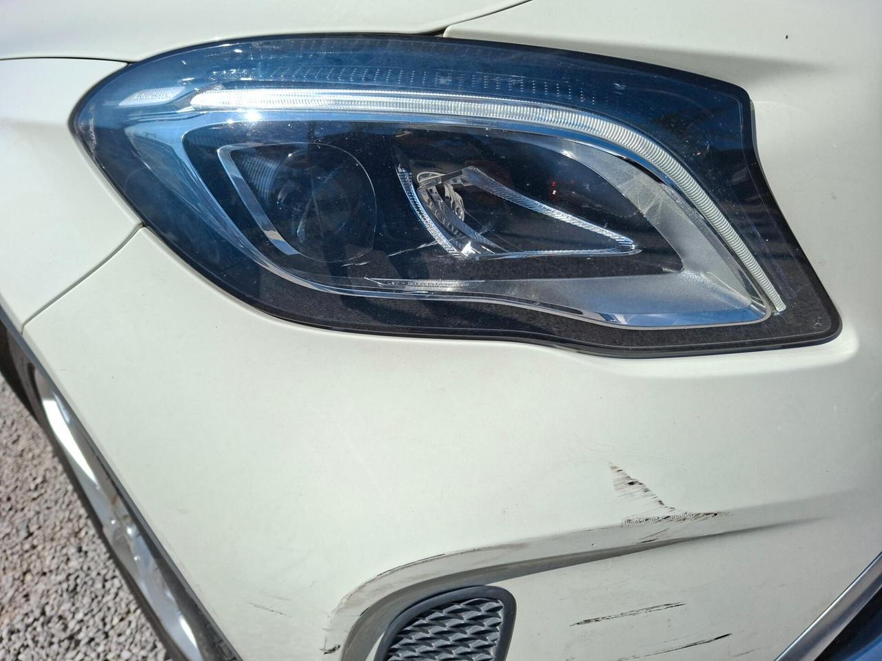 Mercedes-benz GLA 200 180 d Premium