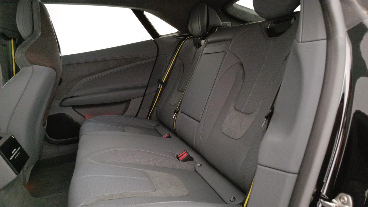 LOTUS EMEYA 900 SPORT