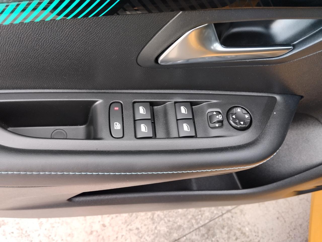 Peugeot 208 PureTech 100 Stop&Start 5 porte Allure