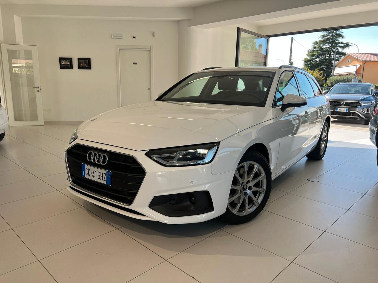Audi A4 Avant 30 TDI/136 CV S tronic