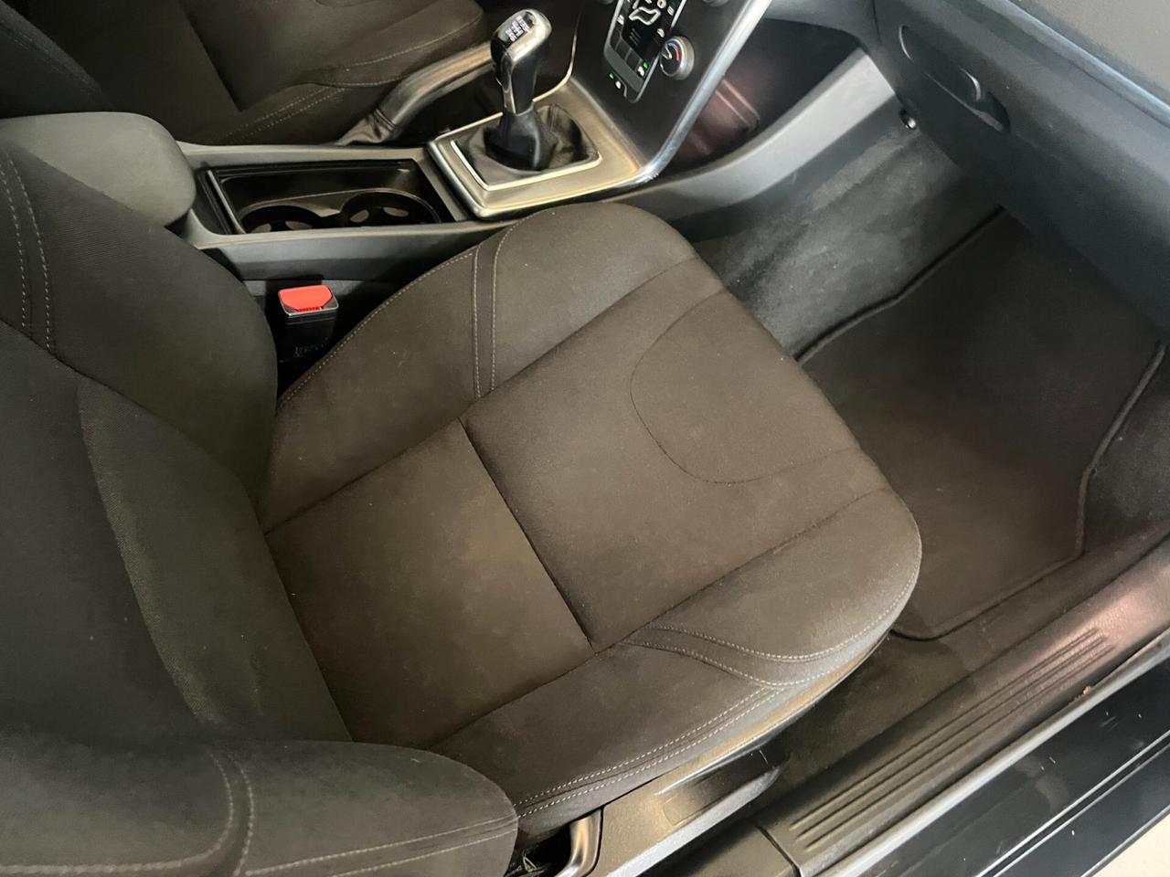 Volvo V40 solo 84.337 km unico proprietario ok neopatentati
