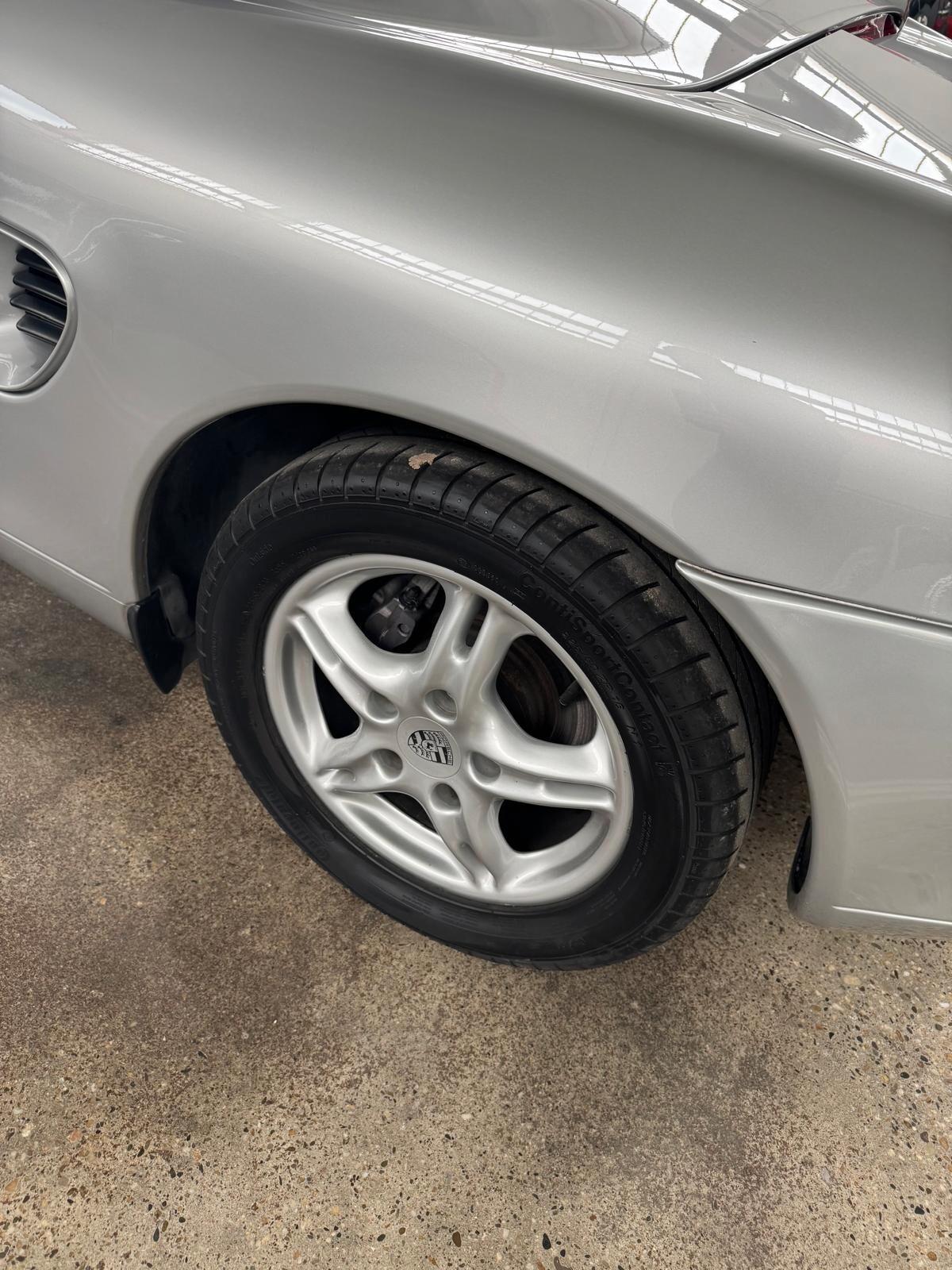 Porsche Boxster 2.7i 24V cat