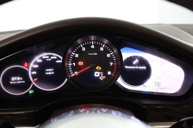 PORSCHE Panamera Panamera 4