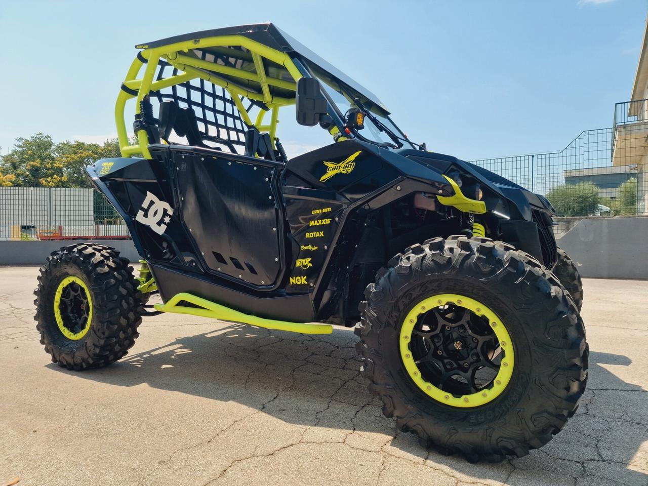 CAN AM MAVERICK TURBO CABINA CHIUSA COMPLETA SCARICHI APERTI