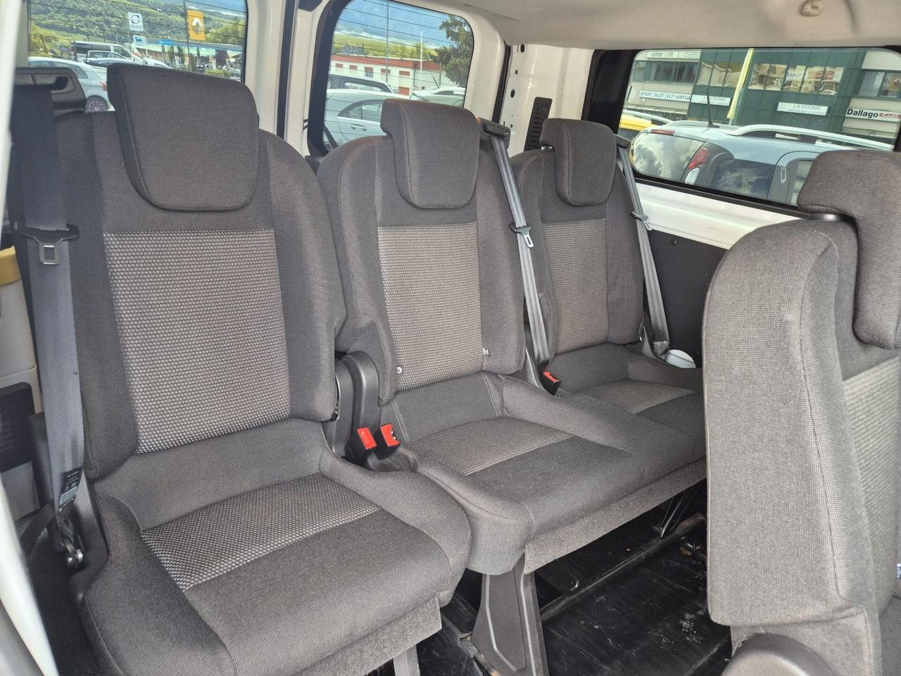 FORD TRANSIT 9 POSTI ''GANCIO TRAINO''