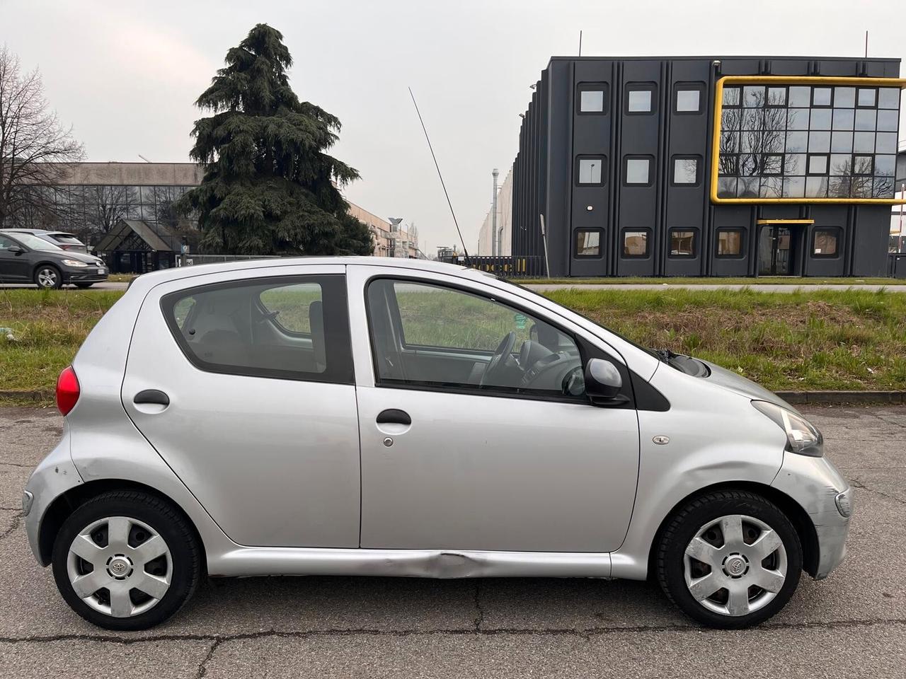 Toyota Aygo 1.0 12V VVT-i 5 porte