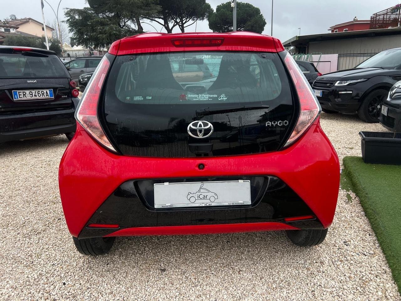 Toyota Aygo 1.0 VVT-i 69 CV 5 porte x-play