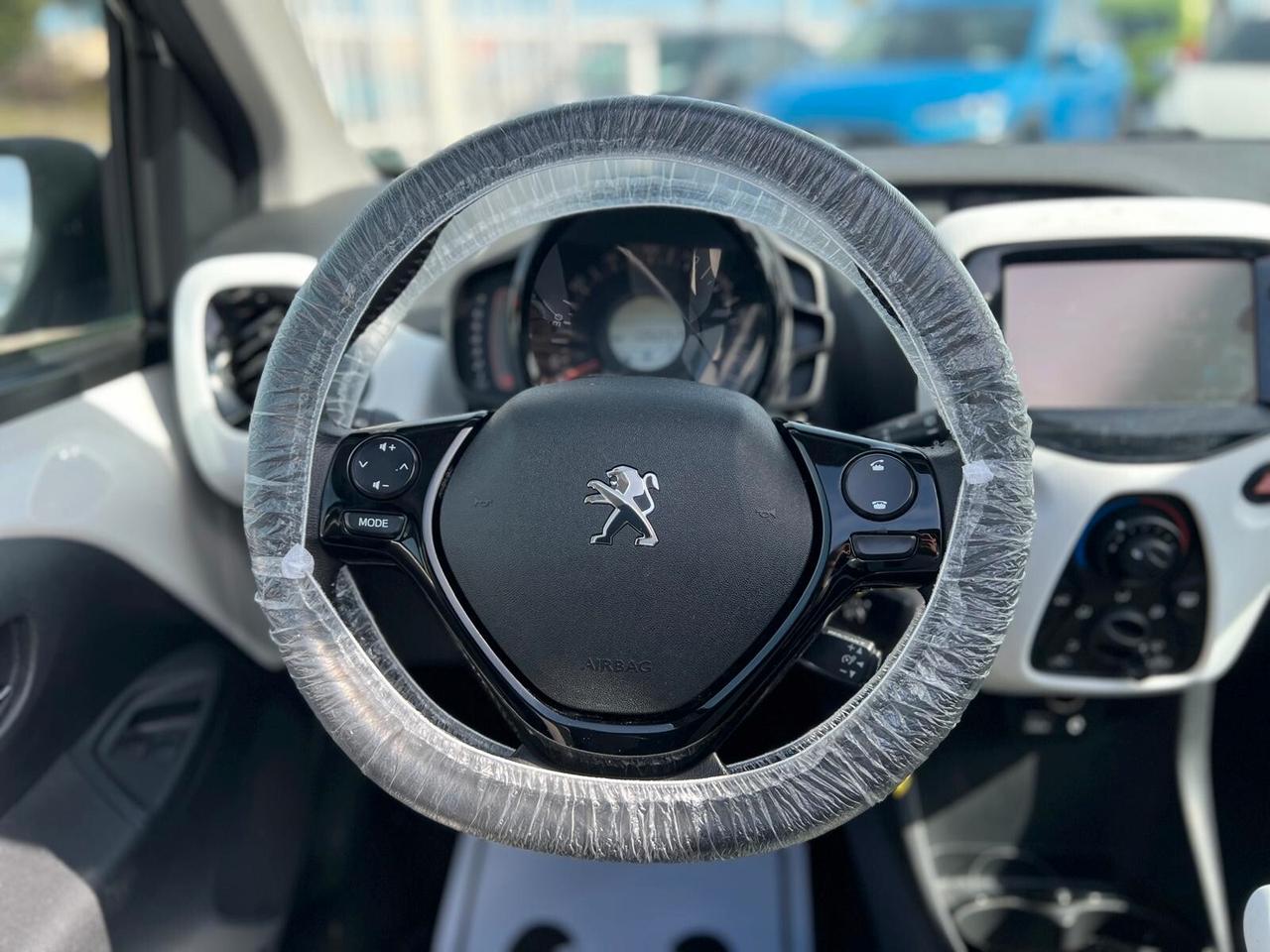 Peugeot 108 PureTech 82 5 porte Allure TOP!