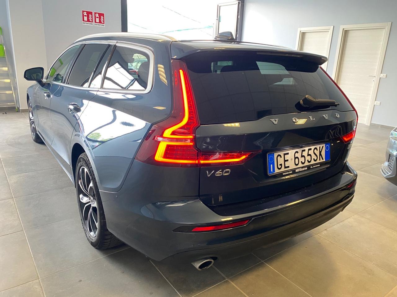 Volvo V60 B4 2.0 197 CV Geartronic Momentum Business Pro