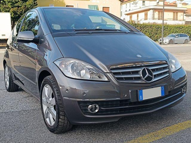 MERCEDES-BENZ A 150 BlueEFFICIENCY Coupé Elegance