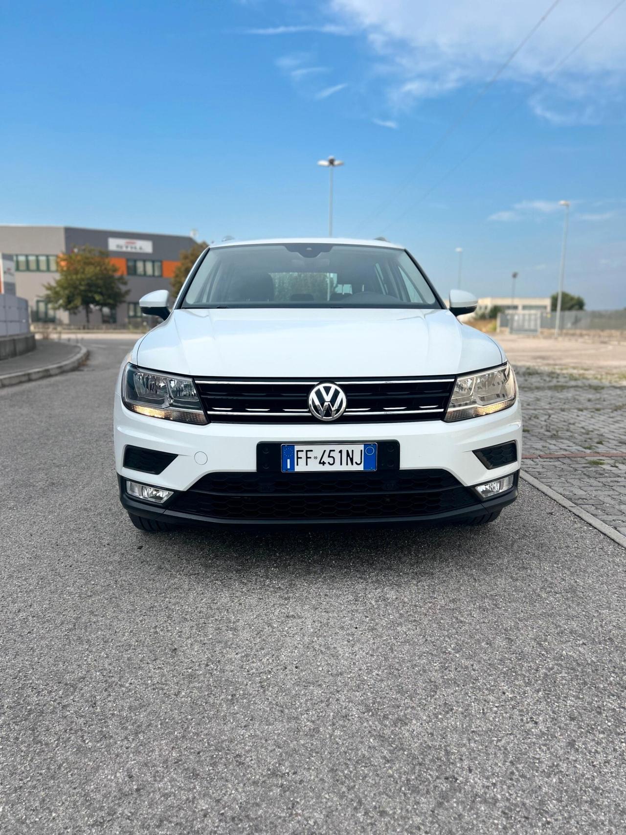 Volkswagen Tiguan 2.0 TDI SCR DSG 4MOTION Business BMT