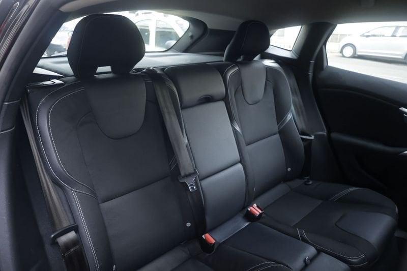 Volvo V40 Volvo V40 D2 1.6 Powershift Momentum Unicoproprietario