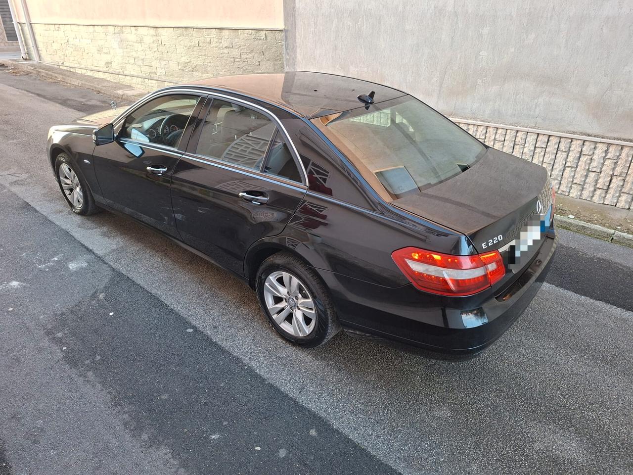 Mercedes-benz E 220 CDI BlueEFFICIENCY Executive