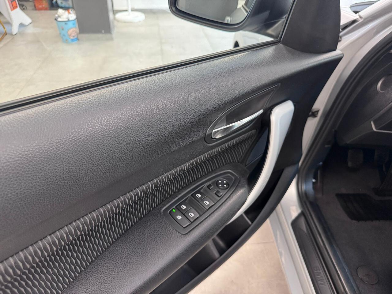 Bmw 118 118d 5p. Urban