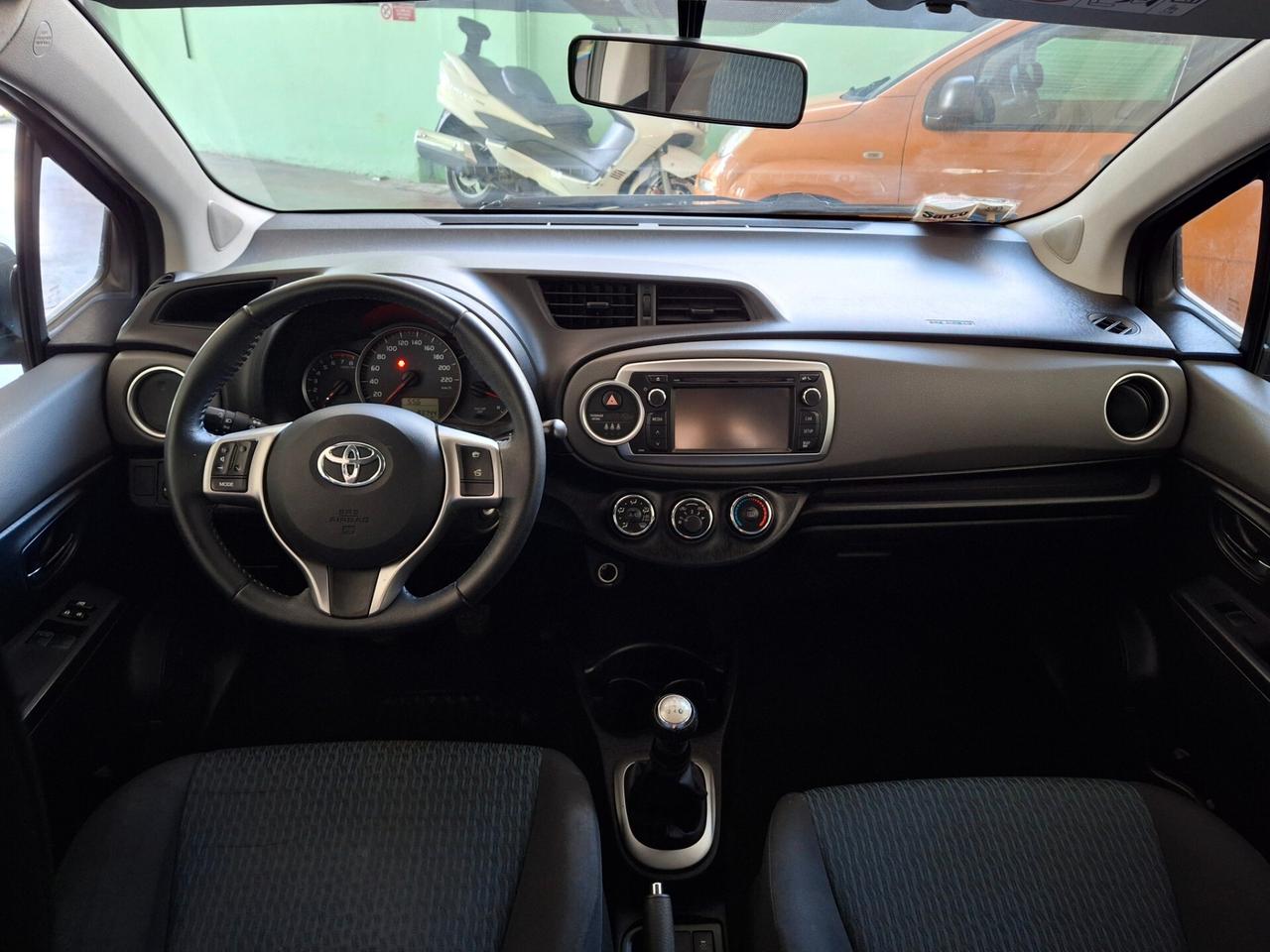 Toyota Yaris 1.0 5 porte Lounge