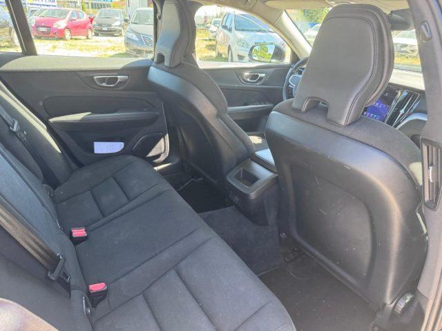 VOLVO V60 D3 AWD Geartronic R-design N1 - AUTOCARRO
