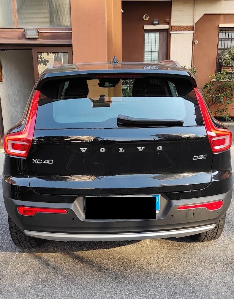 Volvo XC40 D4 AWD Geartronic Momentum