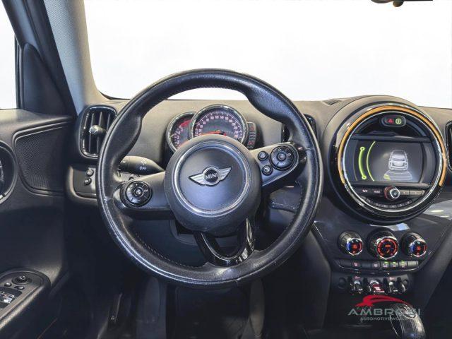 MINI Countryman Cooper D 2.0 Cooper D auto Business