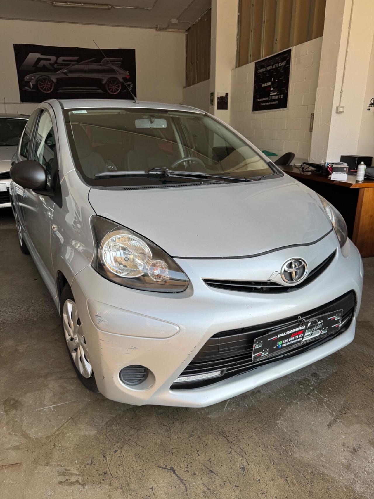 Toyota Aygo 1.0 12V VVT-i 5 porte Cool Soda Connect