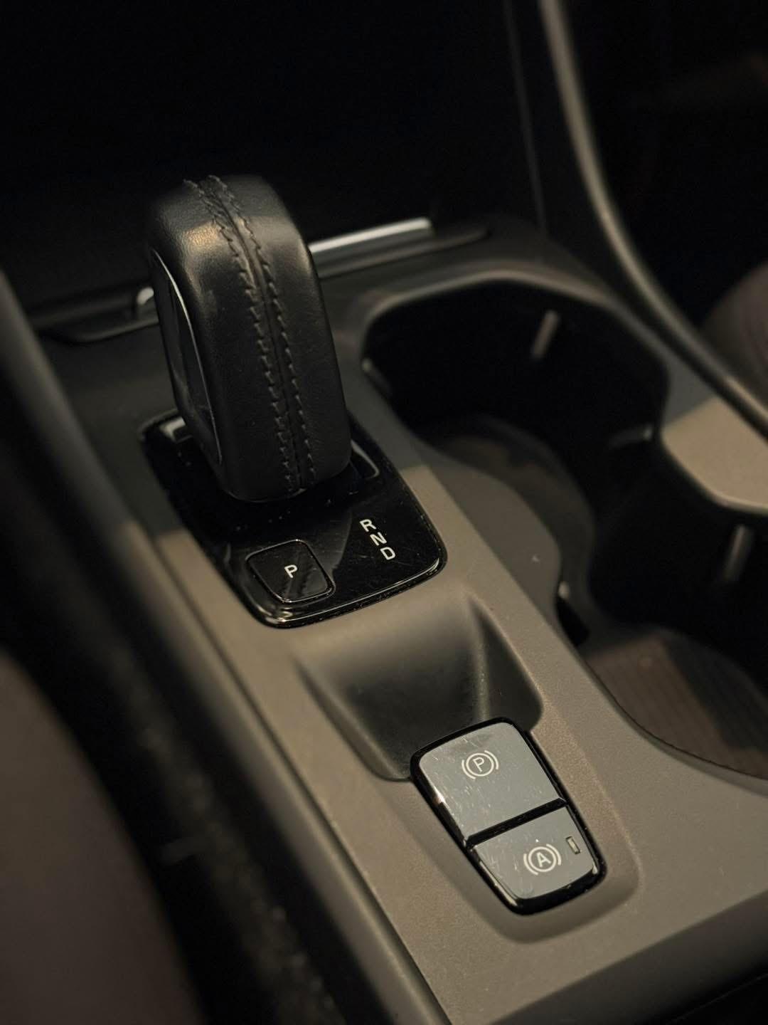 Volvo XC40 2.0 d3 150CV Momentum Pro Geartronic