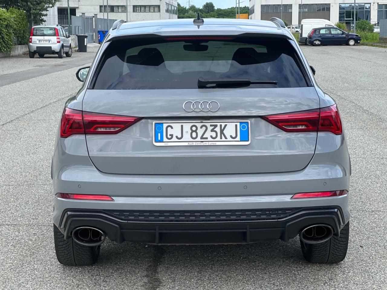 Audi RS Q3 quattro S tronic