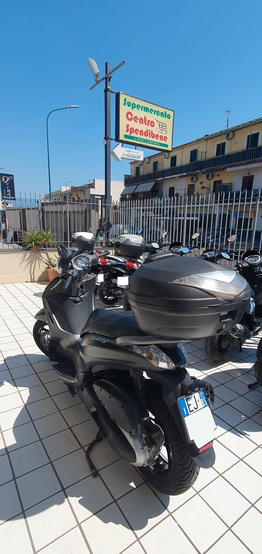 Piaggio Beverly 350 Sport Touring Black
