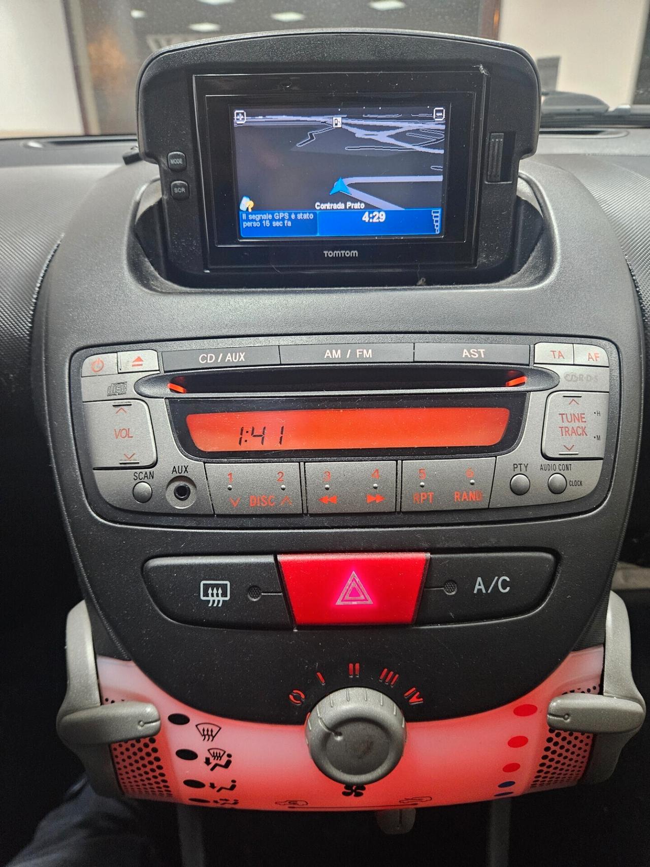 Toyota Aygo 1.0 12V VVT-i 5 porte Cool Soda Connect