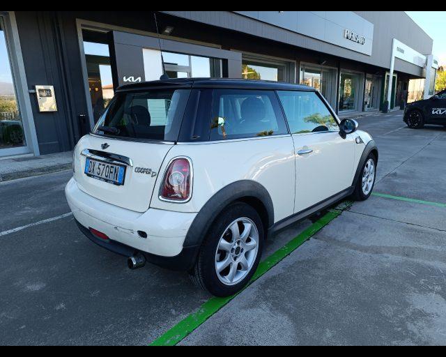 MINI Cooper D 1.6 16V Cooper D Salt