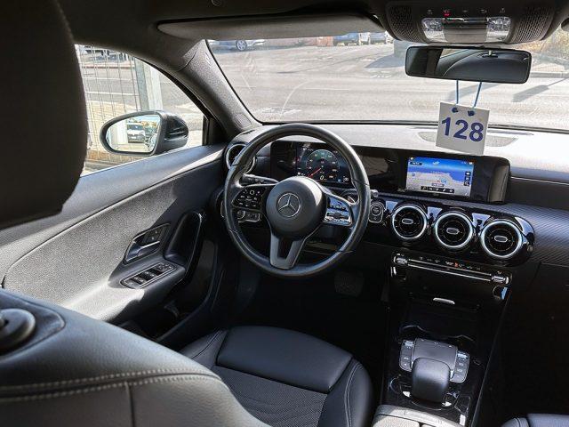 MERCEDES-BENZ A 180 d Automatic Business