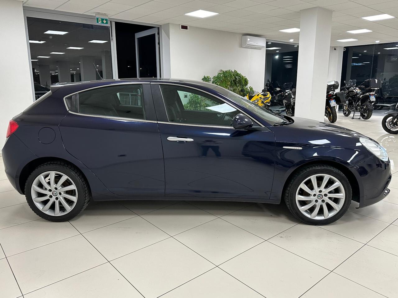 Alfa Romeo Giulietta 1.6 JTDm-2 105 CV Distinctive - 2013
