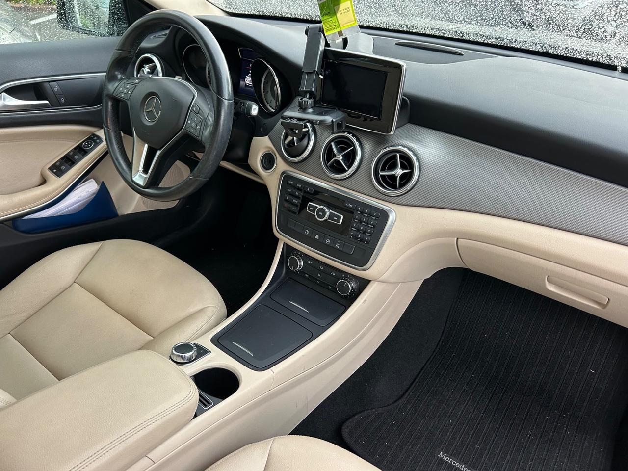 Mercedes-benz GLA 200 Sport