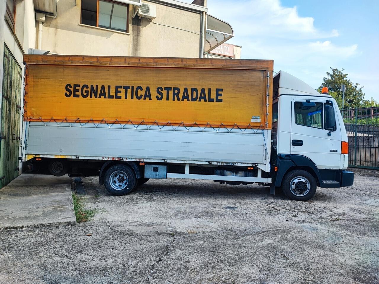 Nissan Atleon KM 271.000 Gancio Traino