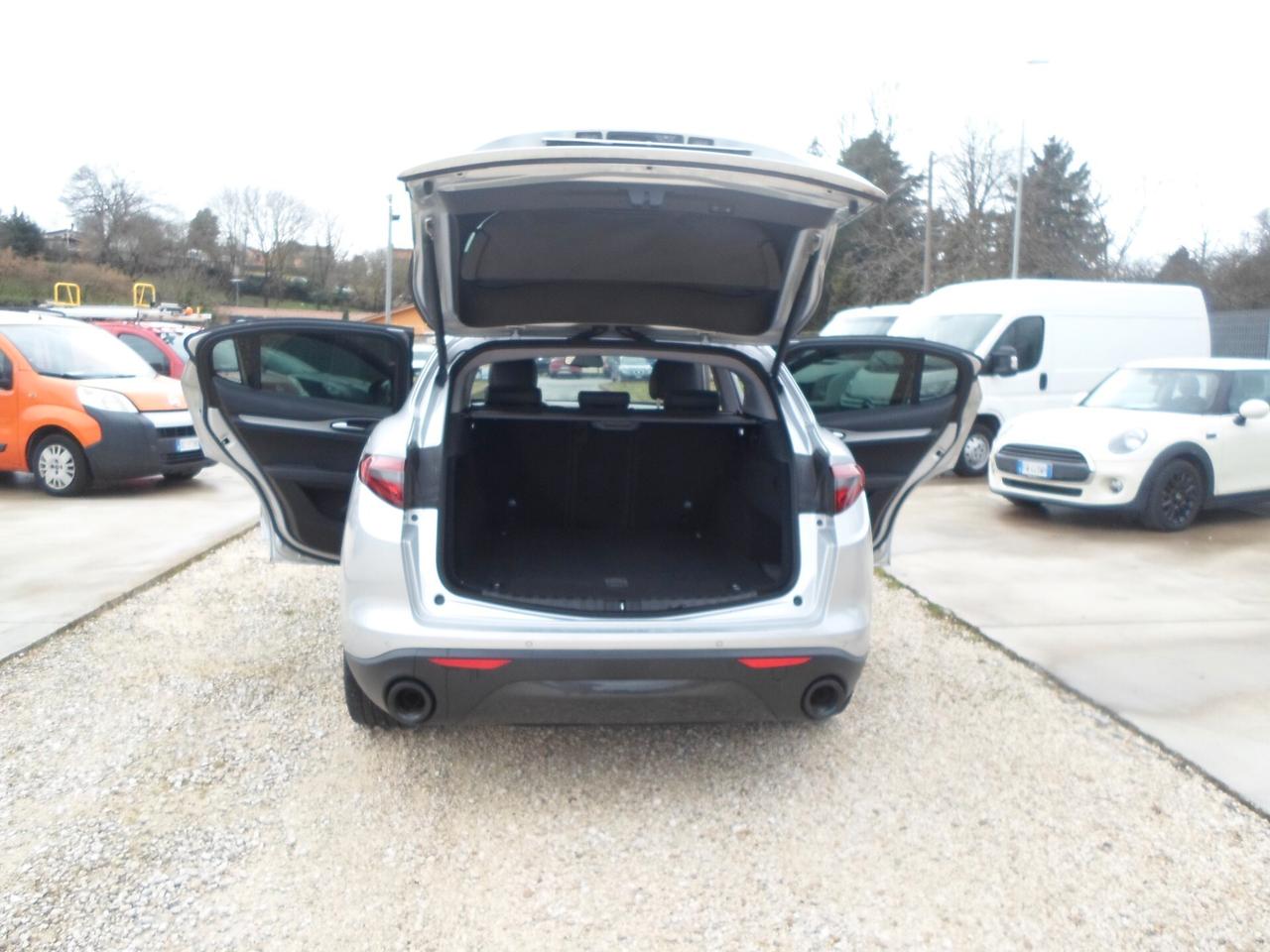 Alfa Romeo Stelvio 2.2 Turbodiesel 190 CV AT8 Q4 Sprint