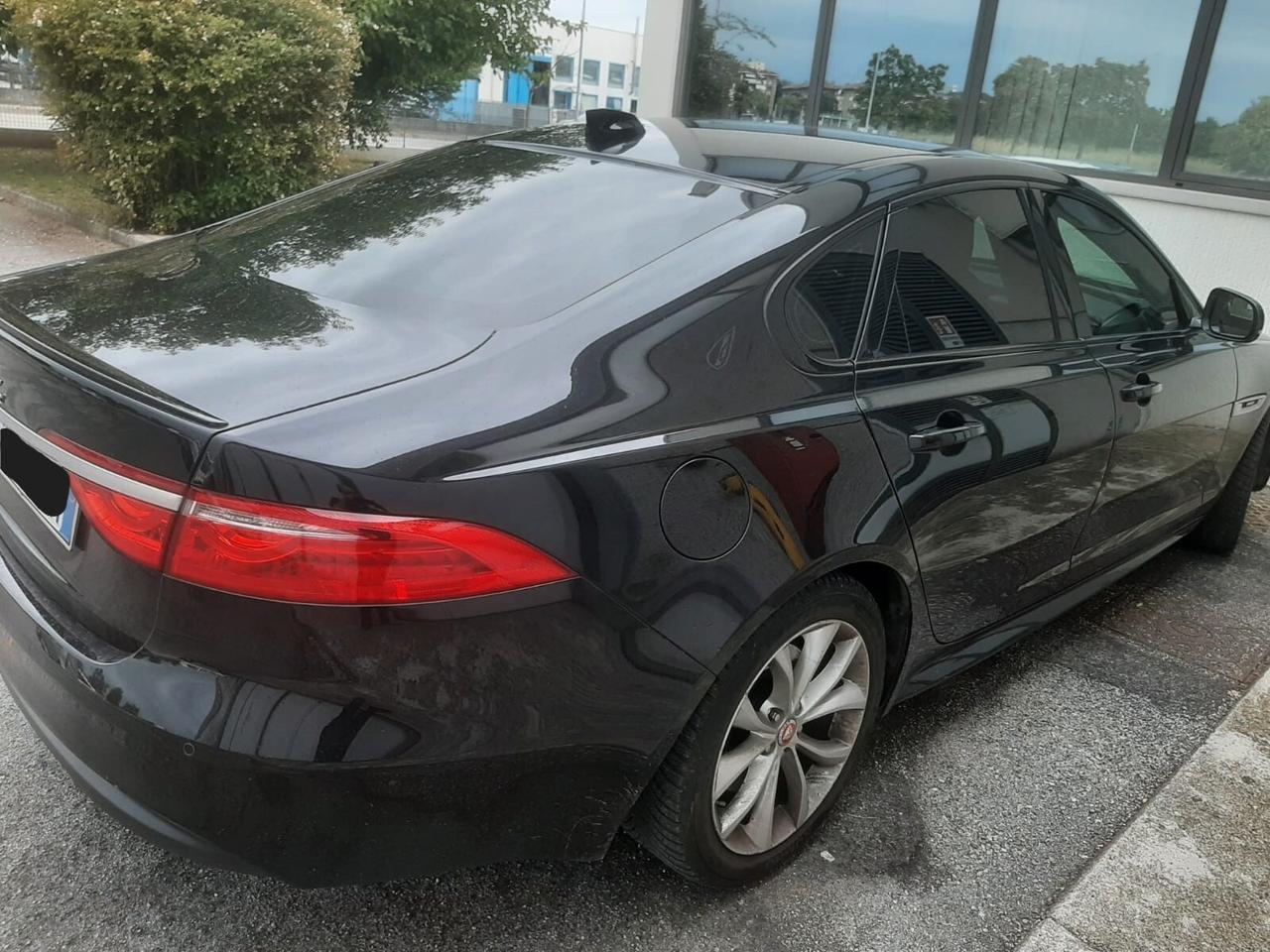 Jaguar XF 2.0 D E-Performance aut. Prestige