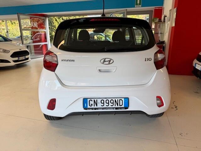 HIUNDAY I10 1.0 BENZINA TECH FULL OPTIONALS ADATTA A NEO PATENTATI