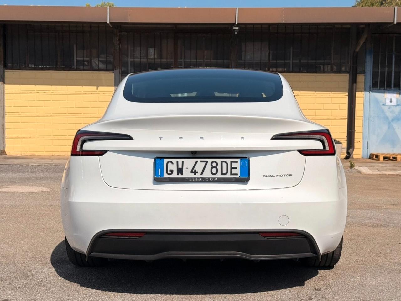 Tesla Model 3 Restyling Highland Premium