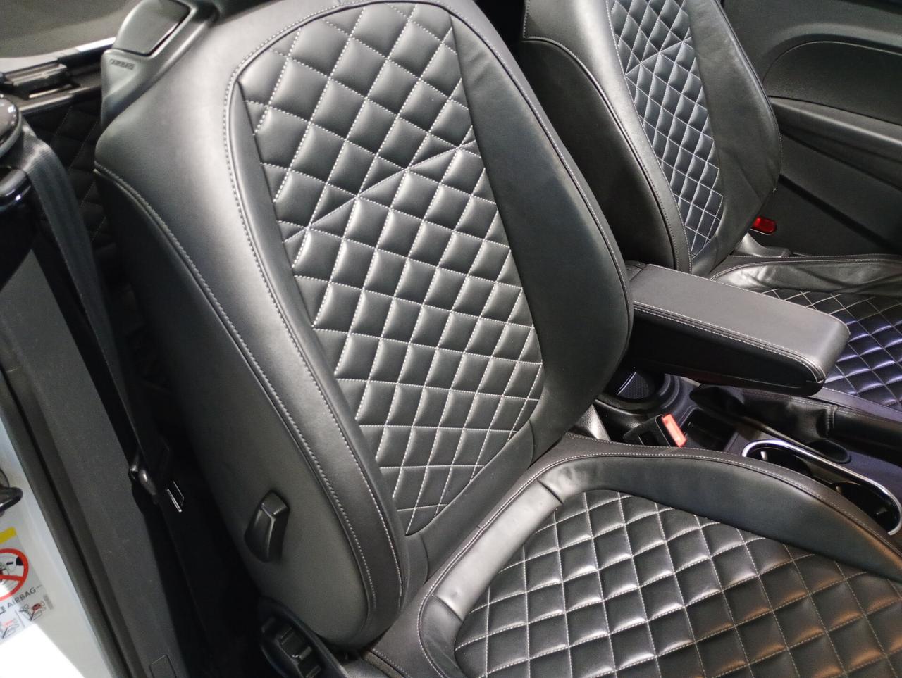 Volkswagen New Beetle Cabrio 1.6 TDI Design