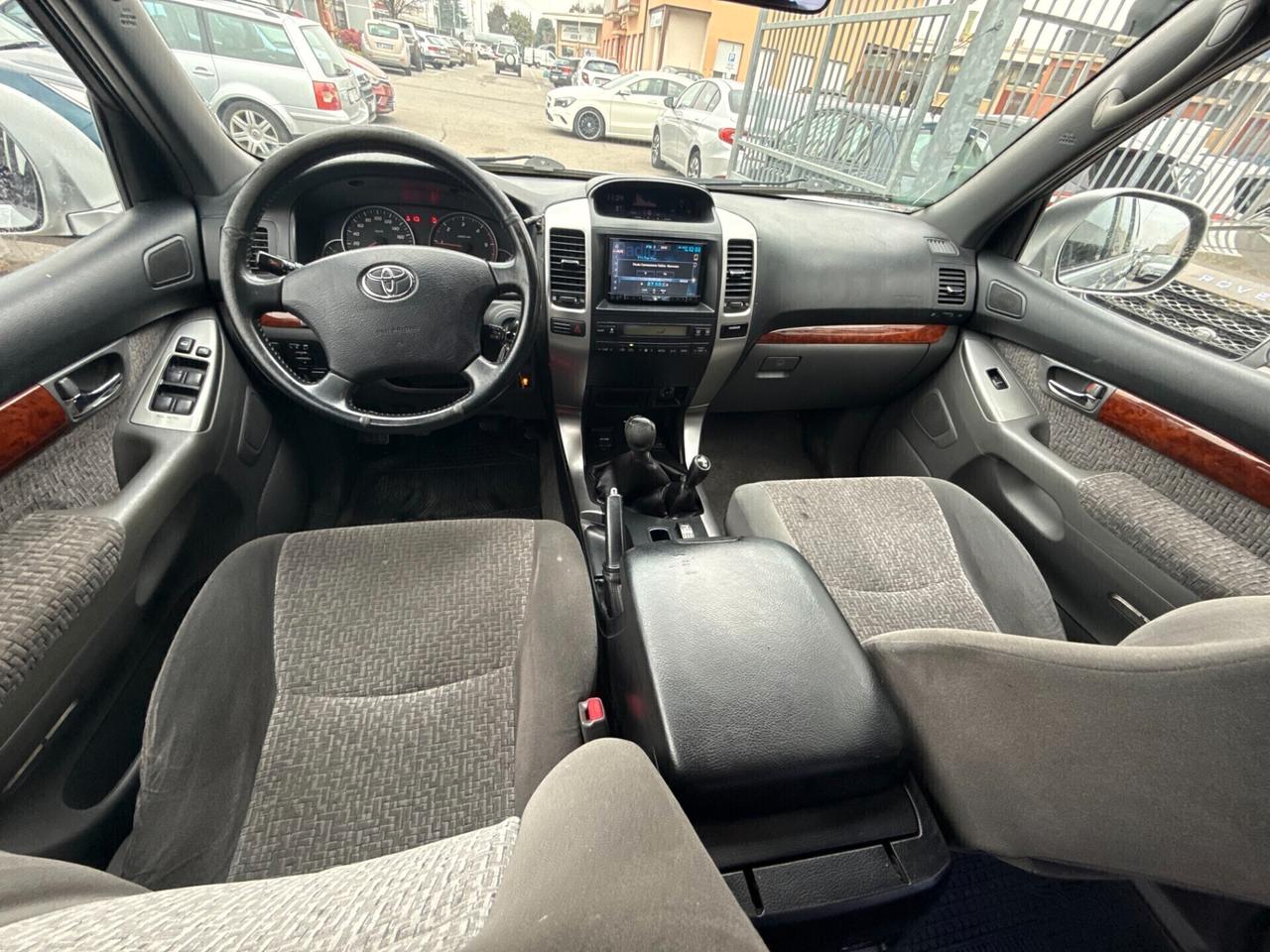 Toyota Land Cruiser 3.0 d 4x4 GPL / 8 POSTI