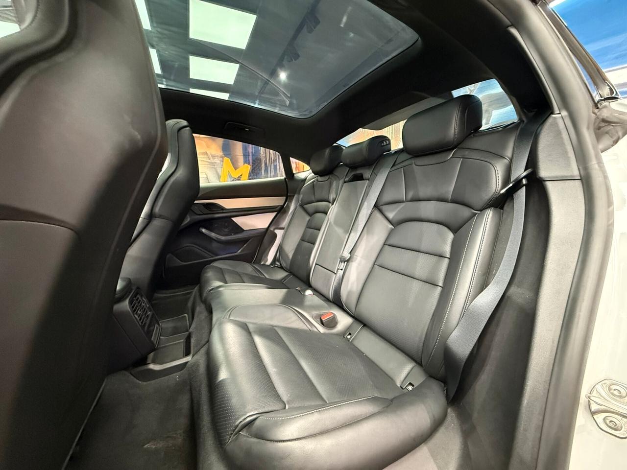 Porsche Taycan 4S Performance (988)