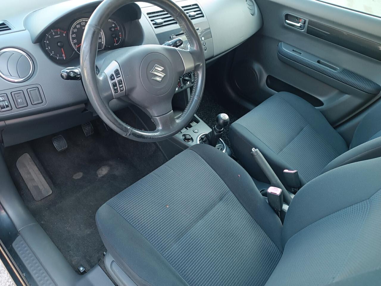 Suzuki Swift 1.3 GPL