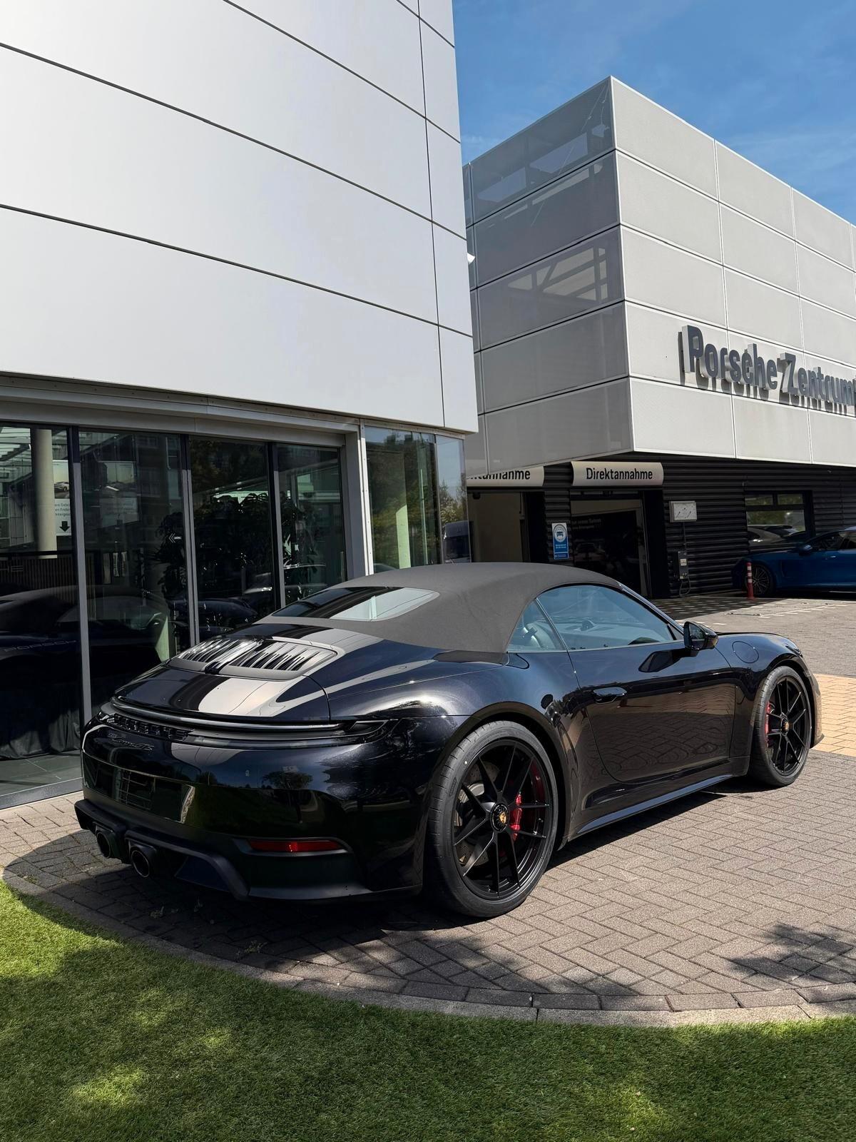 Porsche 911 Carrera GTS Cabrio