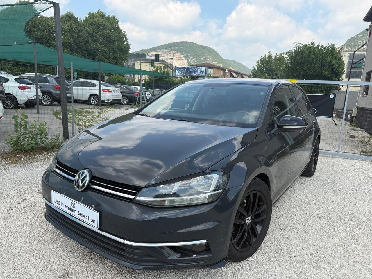 Volkswagen Golf 7 1.6 tdi Executive BLUEMOTION 115cv 5p alest. R-line