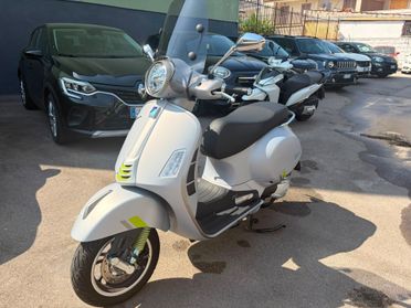 Piaggio Vespa 300 GTS SUPERTECH